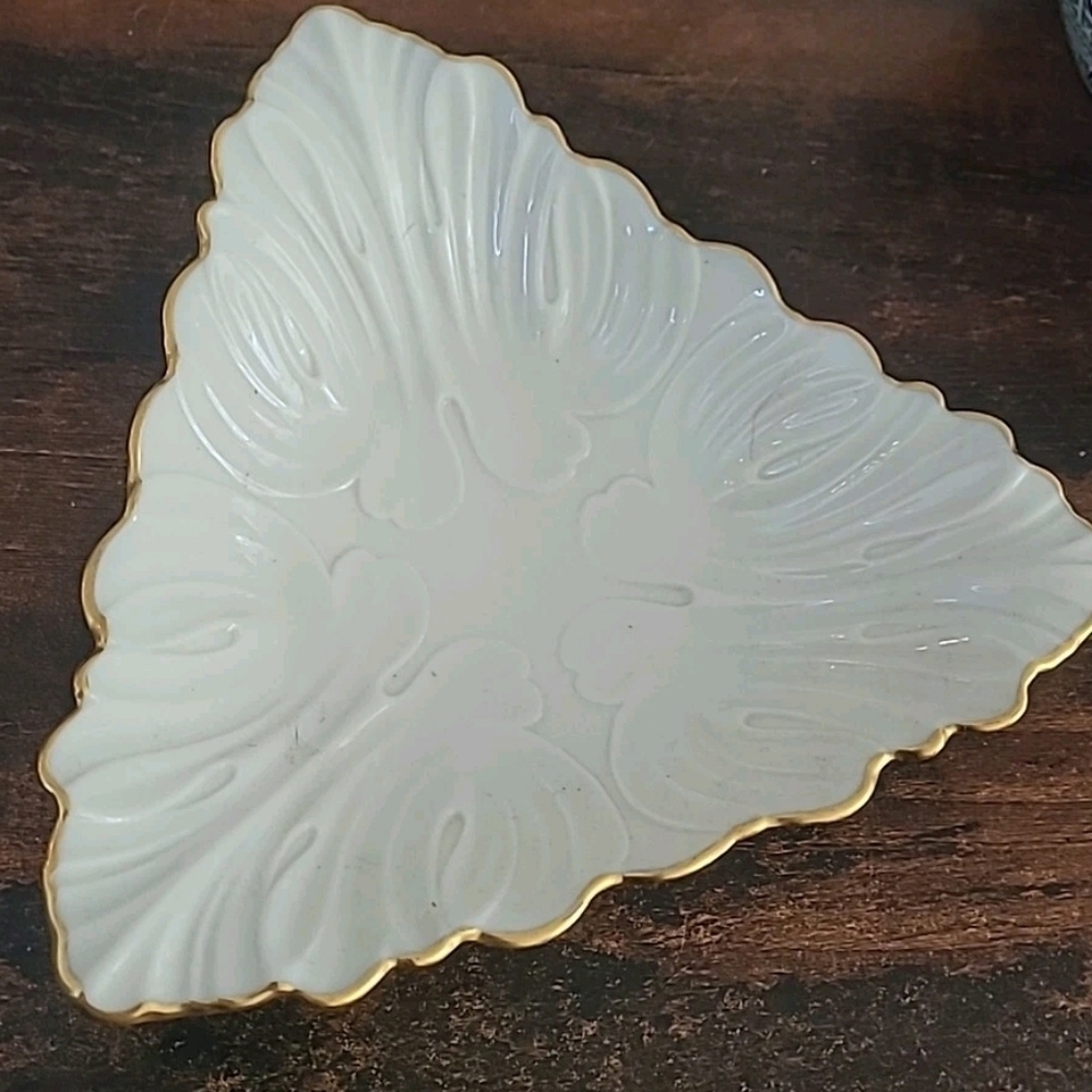 Vtg Lenox 24K Gold Trim Triangle Scalloped Embossed Serving Candy Dish 7"